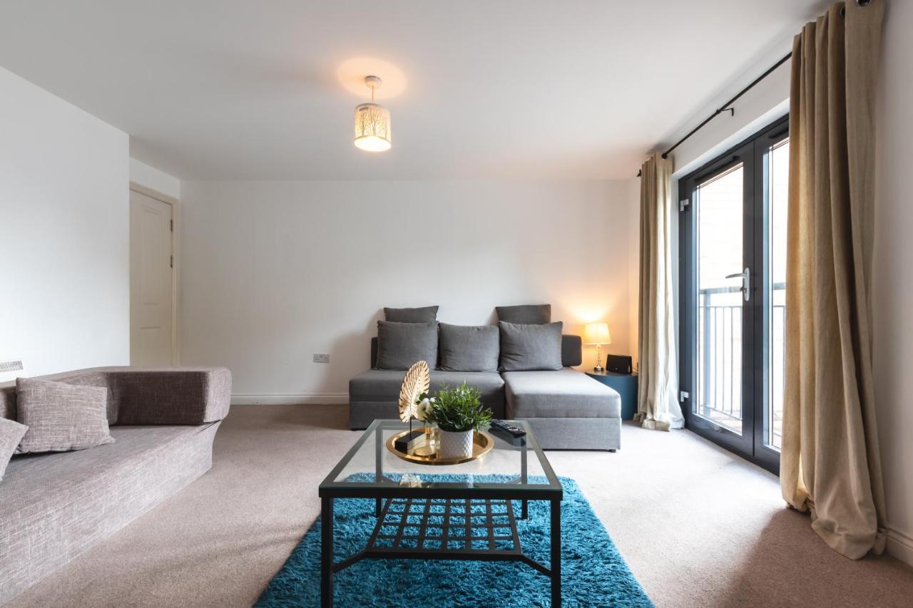 BEST PRICE! LARGE SPACIOUS 2 BED APARTMENT - King Size or Single Beds, Sofabeds, Smart TVs, FREE PARKING Southampton Exterior foto